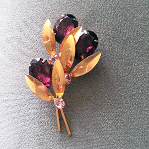 vintage brooch ($6)