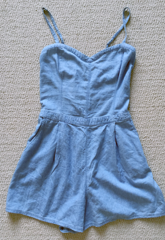 Hollister romper